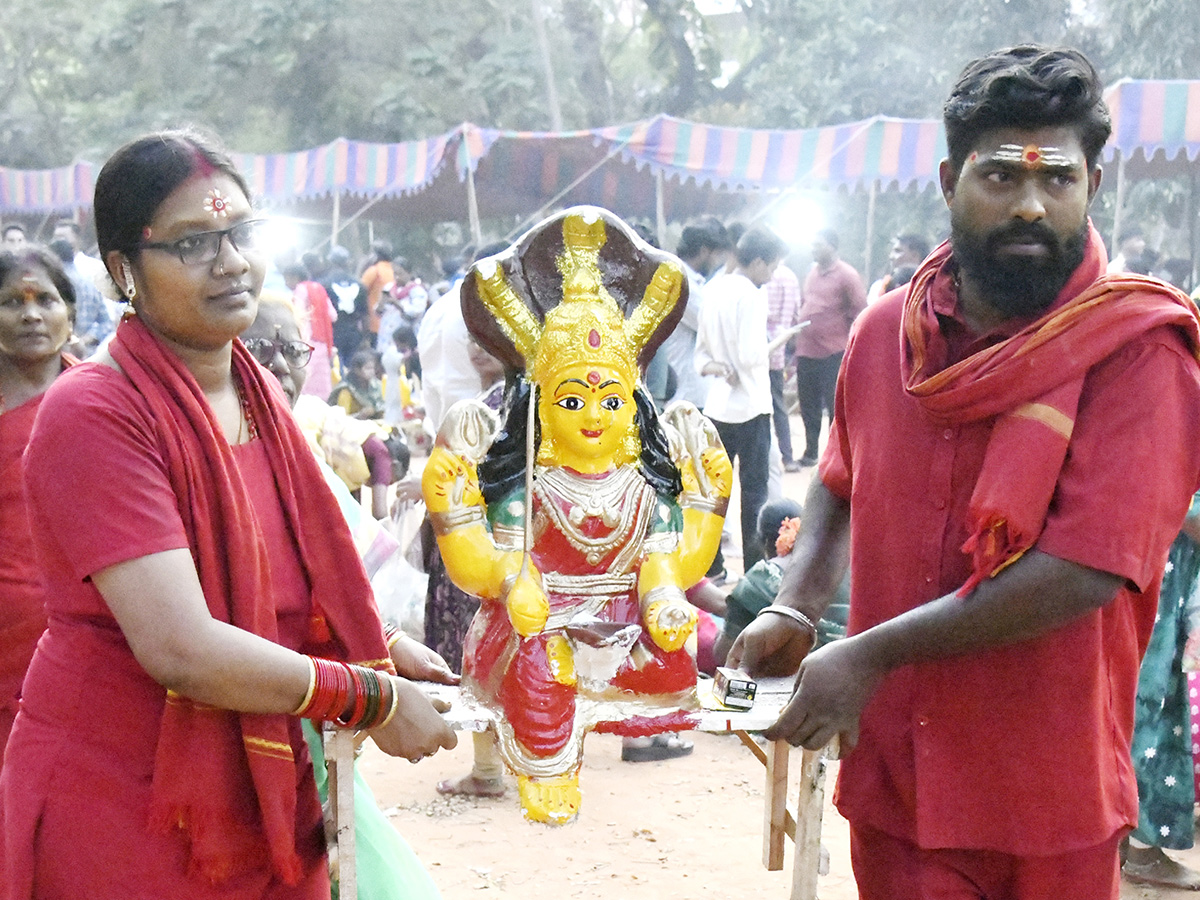 Tholella Sambaram In Pydithalli Sirimanu Utsavam Photos9