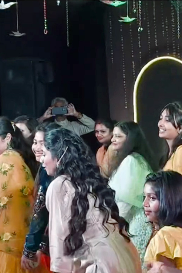 Actress Sai Pallavi Attends With sister Pooja Kannan At cousins wedding Photos 8