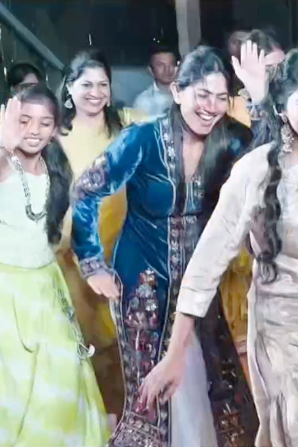 Actress Sai Pallavi Attends With sister Pooja Kannan At cousins wedding Photos 10