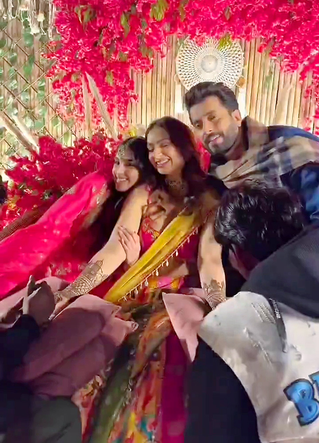 MS Dhoni at Sakshi Pant wedding photos goes viral13