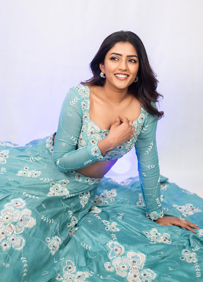 Actress Eesha Rebba New Photos8