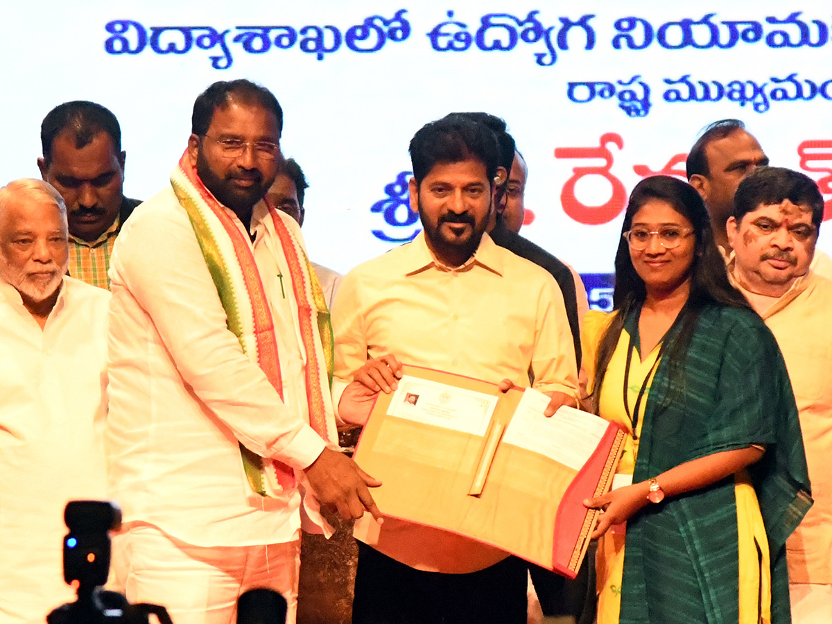 CM Revanth Reddy Distributes Appointment Letters Stresses on Educational Reforms4