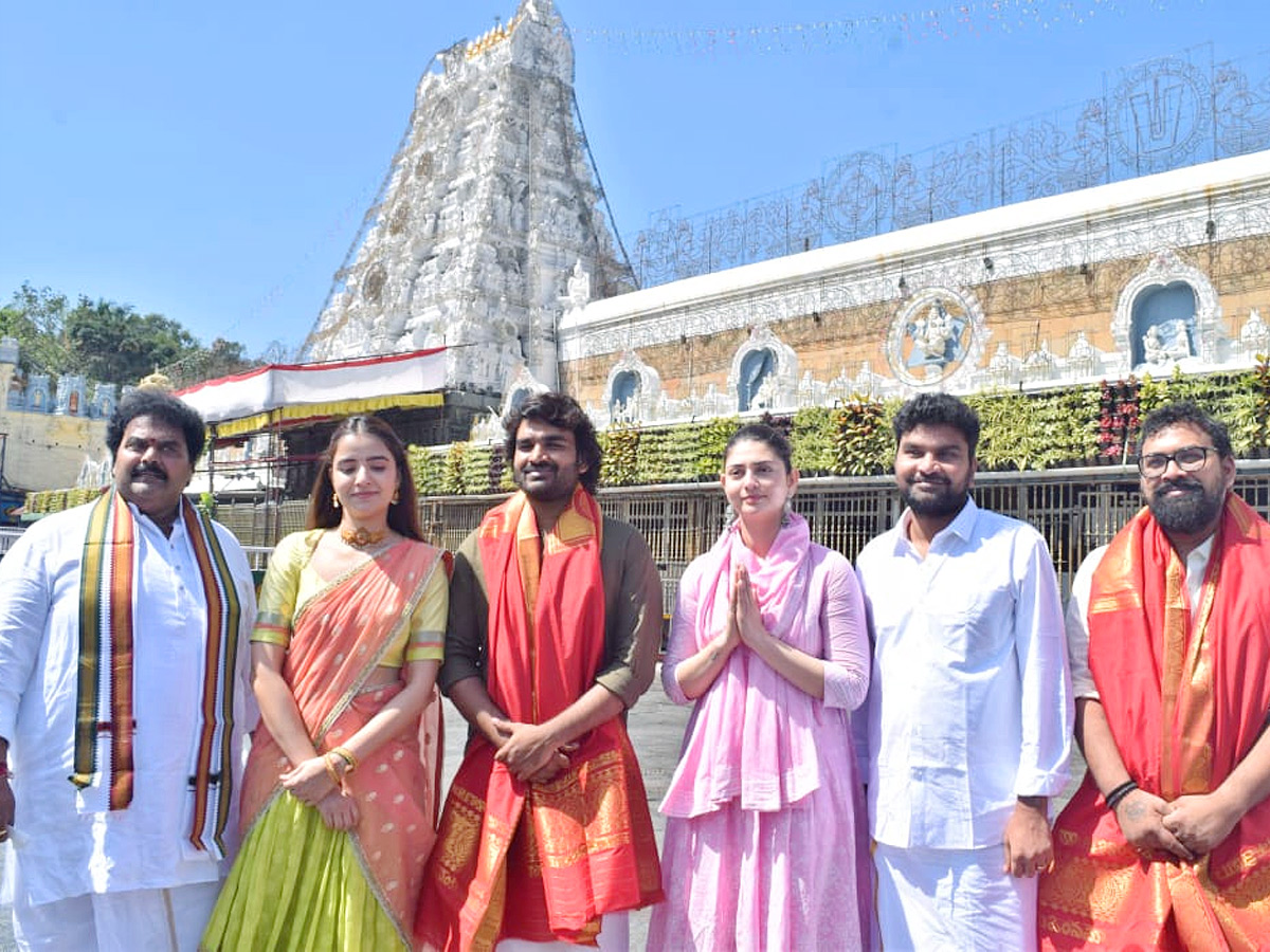 Dilruba movie hero Kiran Abbavaram, Ruxar Dhillon in Tirumala 1