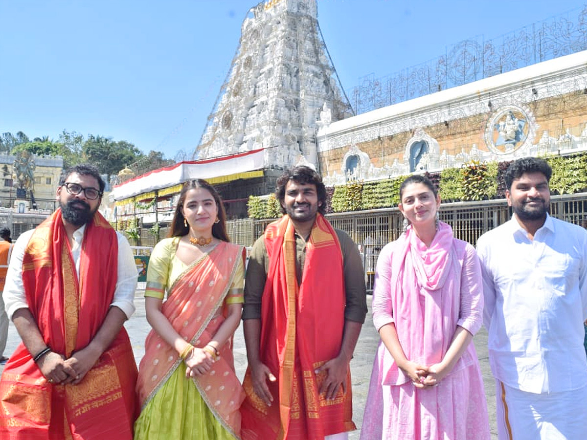 Dilruba movie hero Kiran Abbavaram, Ruxar Dhillon in Tirumala 10