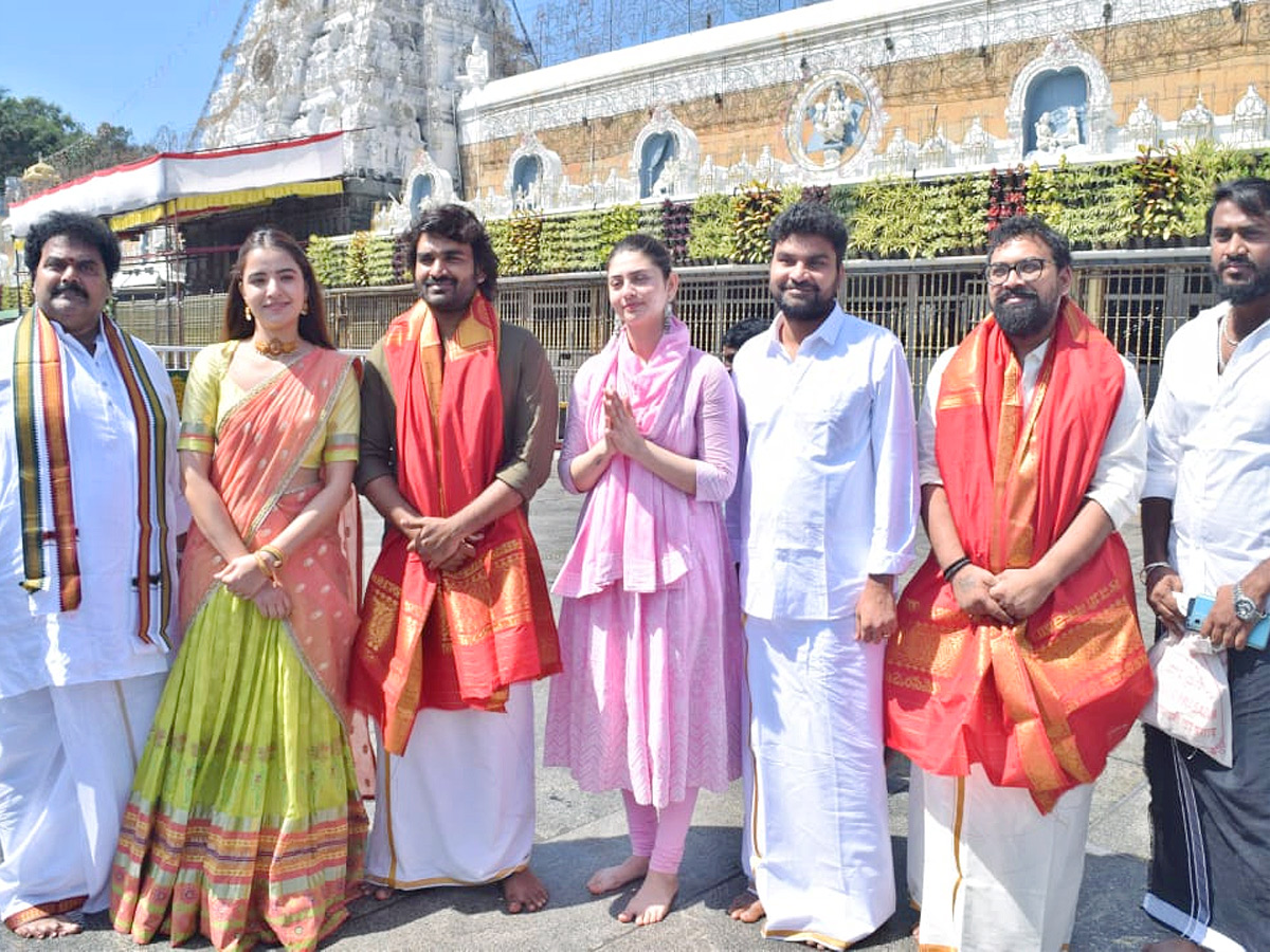 Dilruba movie hero Kiran Abbavaram, Ruxar Dhillon in Tirumala 2