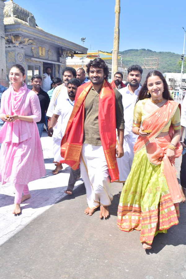 Dilruba movie hero Kiran Abbavaram, Ruxar Dhillon in Tirumala 4