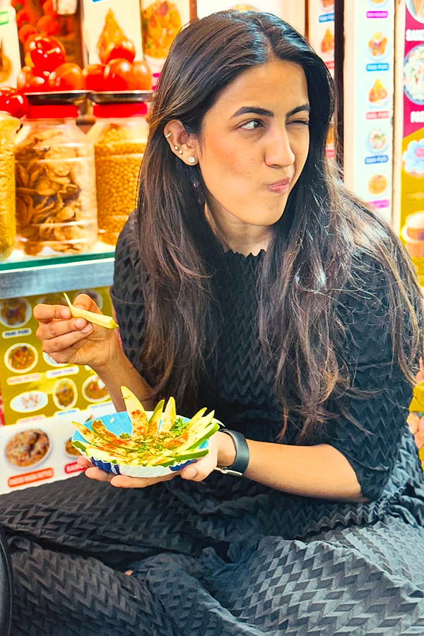 Niharika Konidela Eating Mango Says Tastes Good Photos3