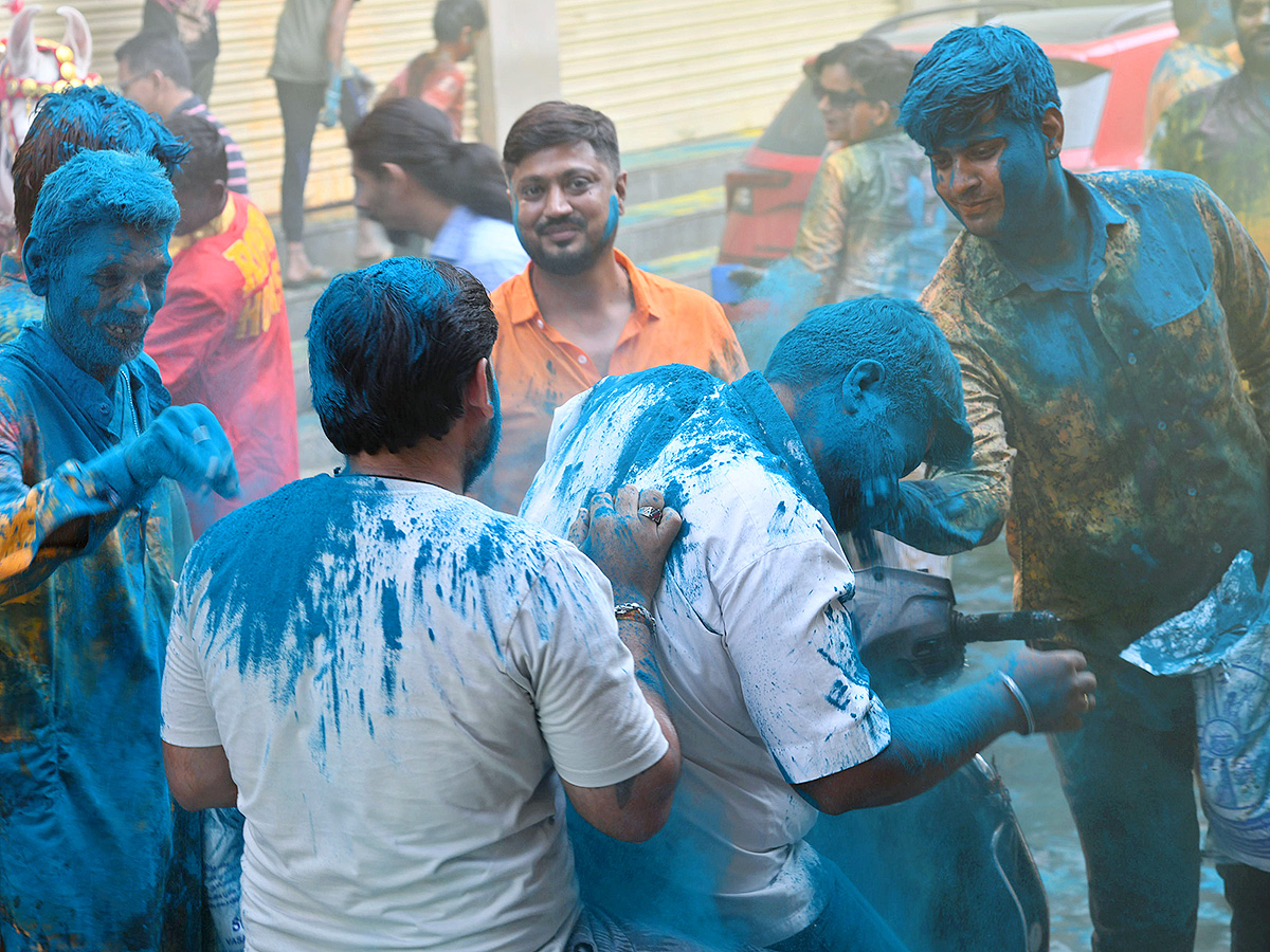 Holi 2025 Celebrations in Hyderabad HD Photos1