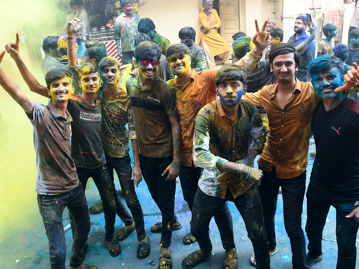 Holi 2025 Celebrations in Hyderabad HD Photos7