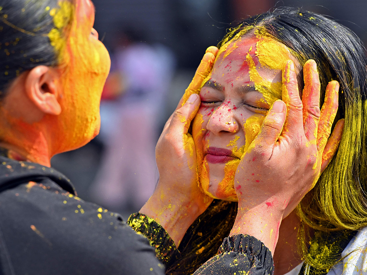 holi 2025 festival celebration in india photos16