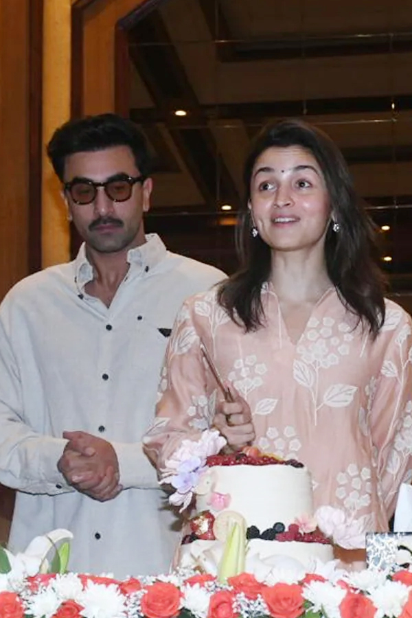 Alia Bhatt's 32nd Special Birthday Celebrations9