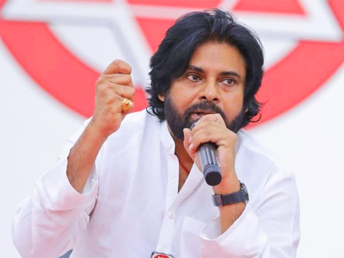 Pawan Kalyan Real face Revealed At Pithapuram Sabha2