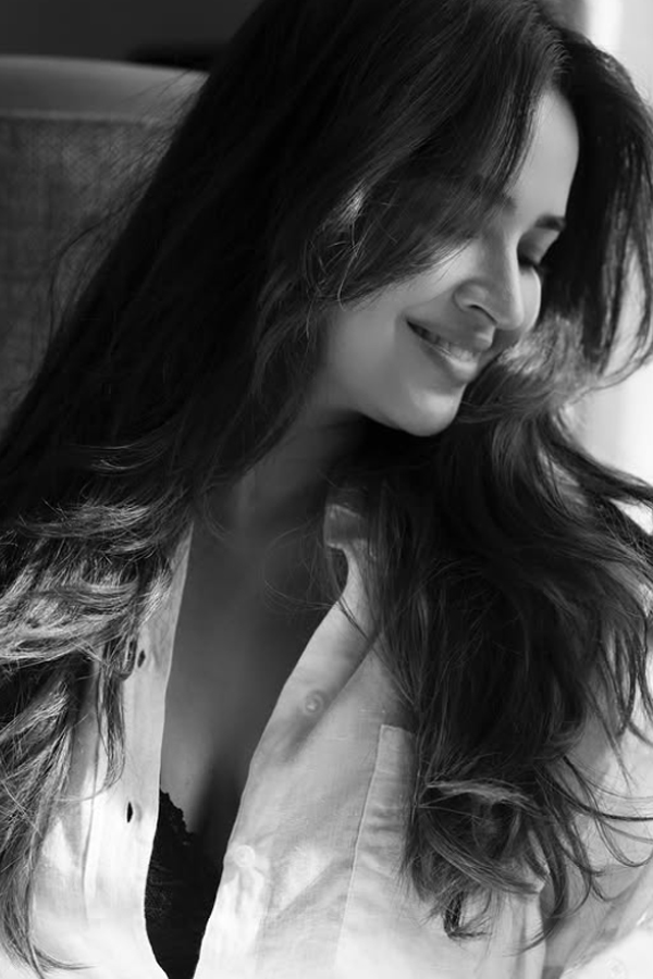 Pujita Ponnada cute photos in black and white dress 10