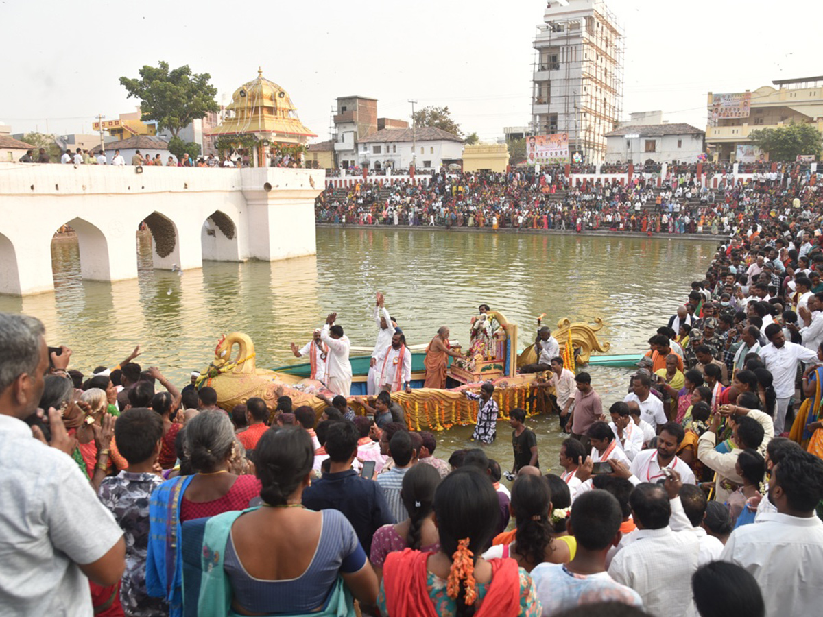 Sri Lakshmi Narasimha Swamy Temple Dharmapuri Photos10