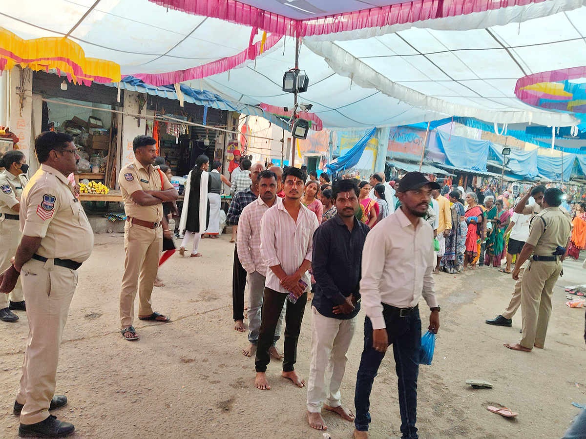 Sri Lakshmi Narasimha Swamy Temple Dharmapuri Photos11