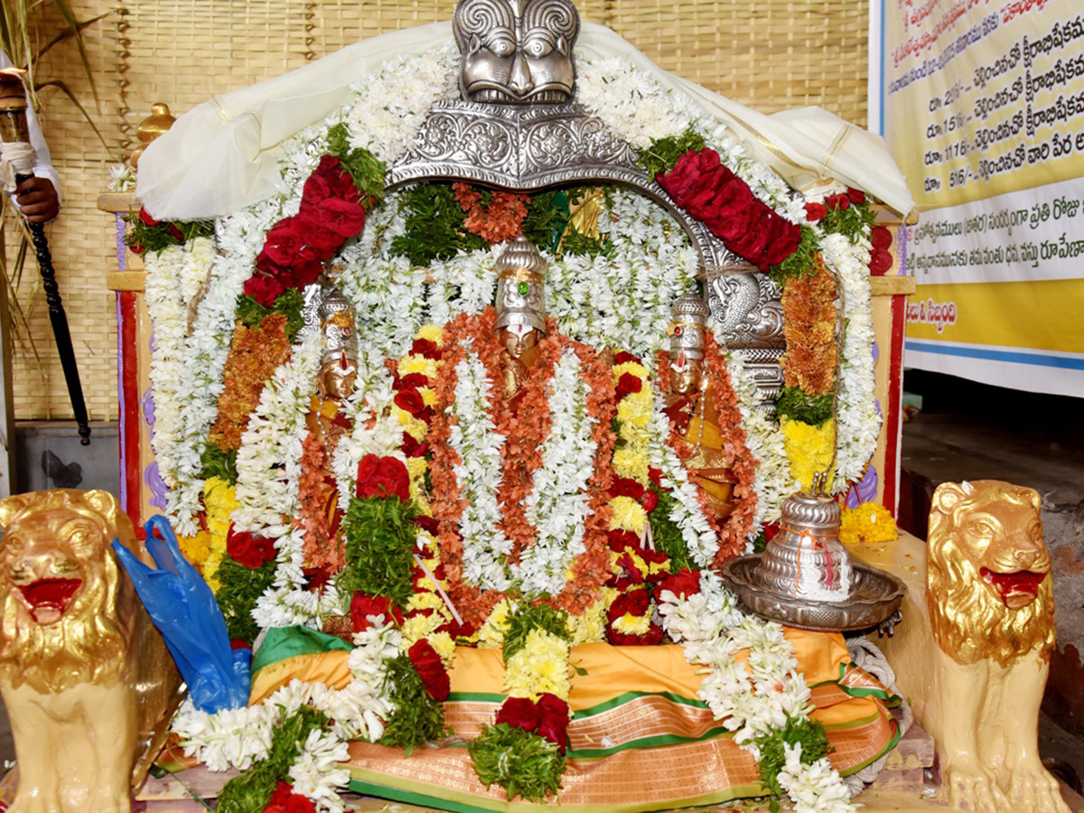 Sri Lakshmi Narasimha Swamy Temple Dharmapuri Photos14