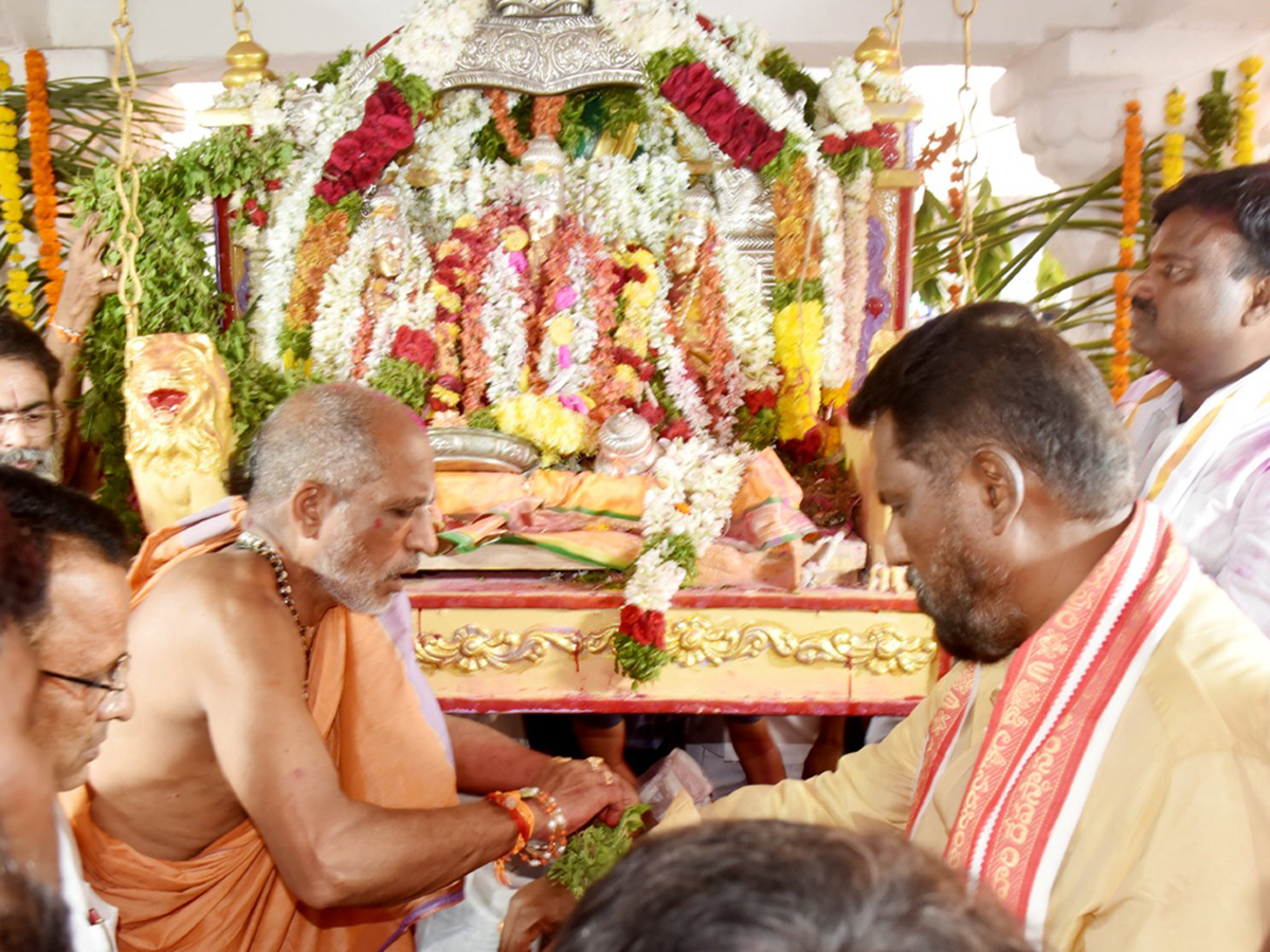 Sri Lakshmi Narasimha Swamy Temple Dharmapuri Photos4