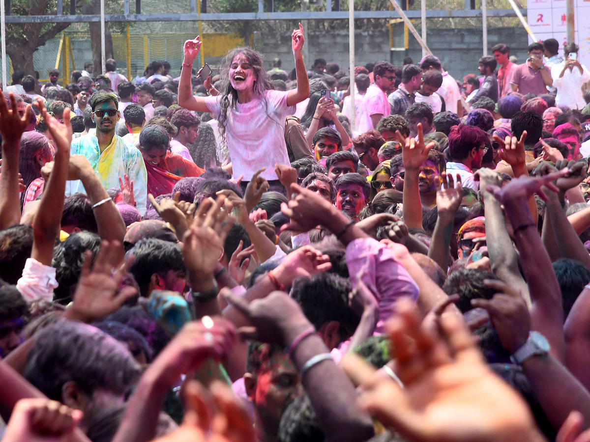 holi 2025 celebrations in hyderabad HD photos11