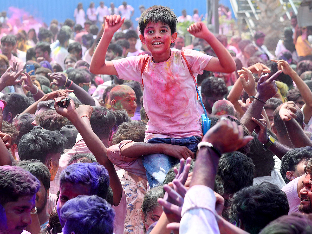 holi 2025 celebrations in hyderabad HD photos5