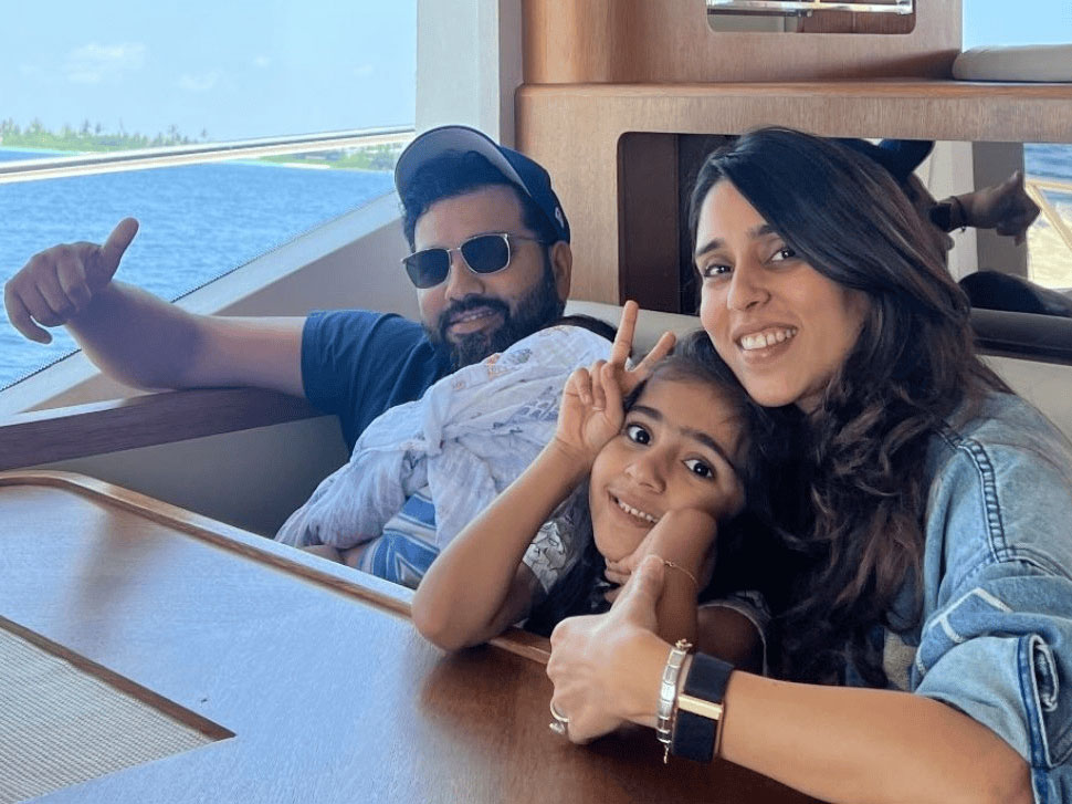 Rohit Sharma Enjoying Vacation In Maldives With His Family Photos9