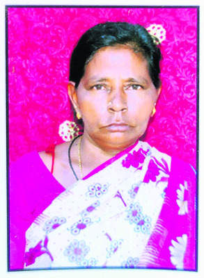రైలు ఢీకొని  గుర్తుతెలియని వ్యక్తి మృతి 
1