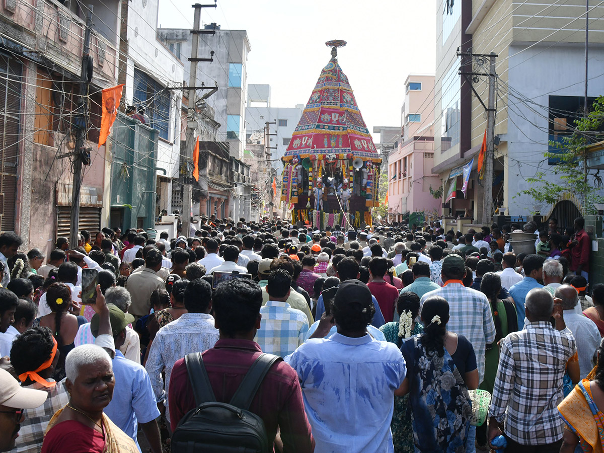 Grand Celebration of Thalpagiri Rathotsavam in Nellore Photos6