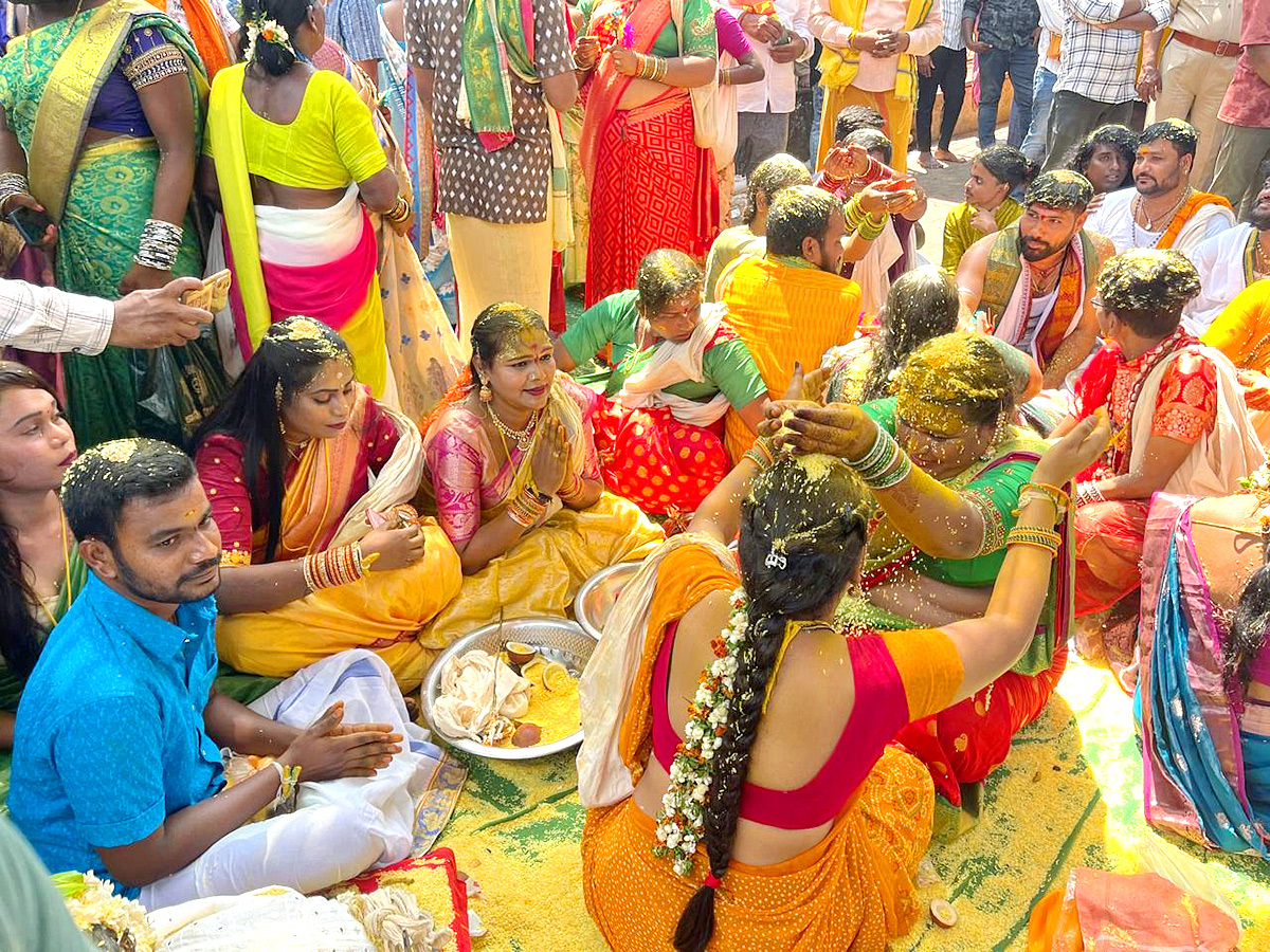 Transgenders Marriage On Occasion Of Sri Rama Navami At Vemulawada11