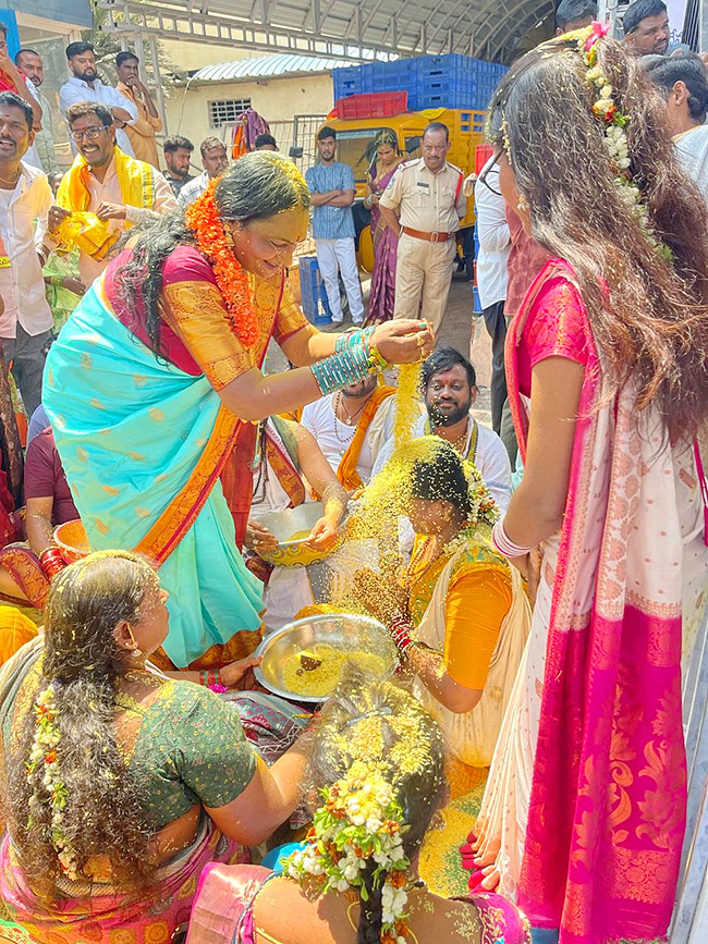 Transgenders Marriage On Occasion Of Sri Rama Navami At Vemulawada6