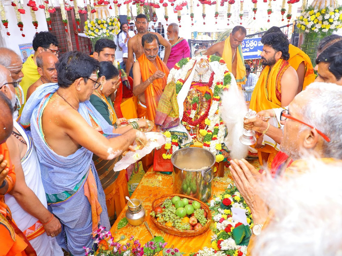 Vemulawada Rajanna Kalyanam Photos8