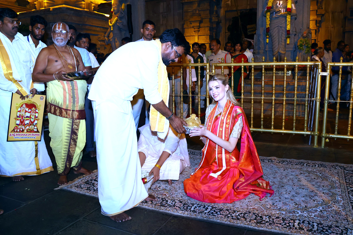 Miss Universe Victoria Kjaer Theilvig Visits Yadagirigutta Temple12