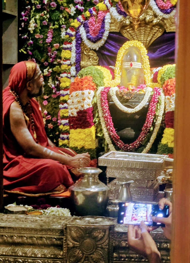 Anchor Suma at Sri Amriteshwara Temple in ballari5