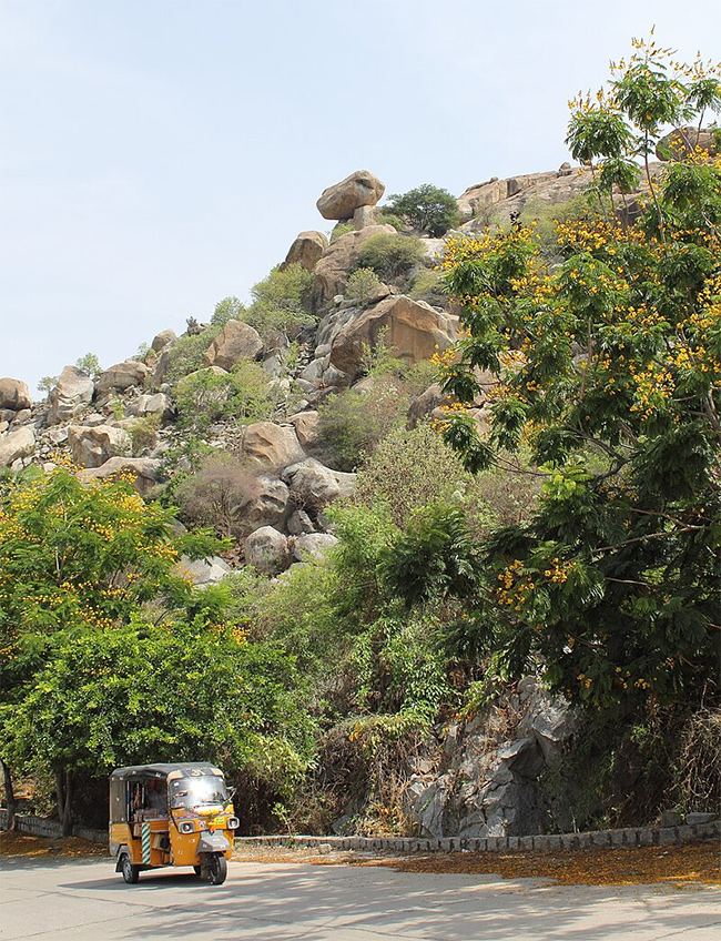 Ardhagiri Veeranjaneya Swamy Temple at Aragonda, Chittoor District: Photos3