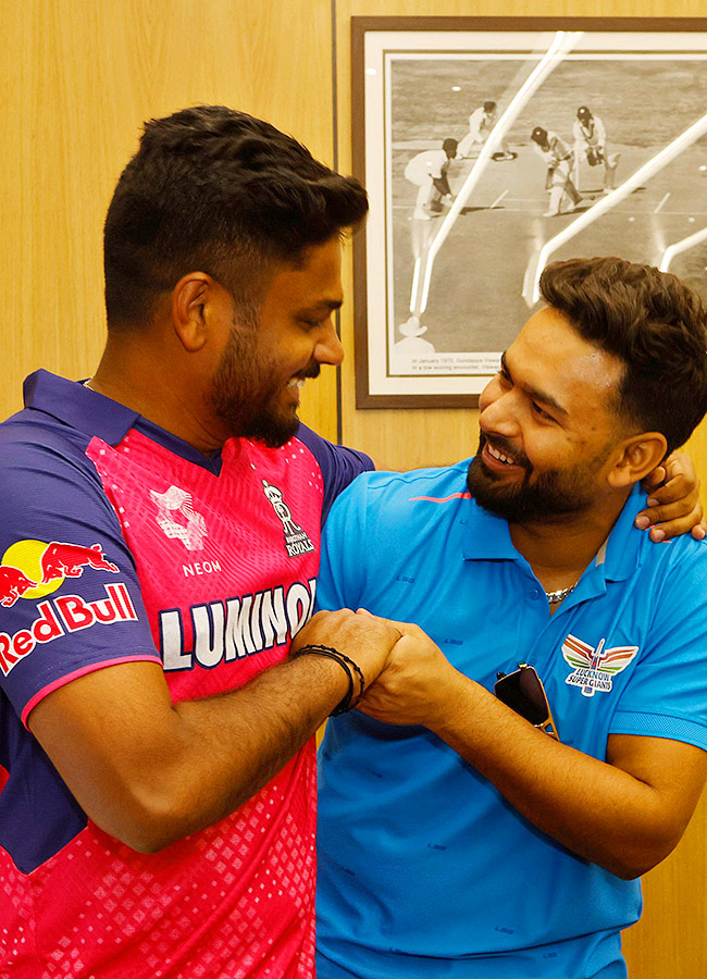 Captains photograph with trophy ahead of the Indian Premier League 20253