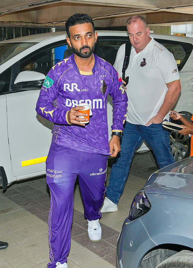 Captains photograph with trophy ahead of the Indian Premier League 20254