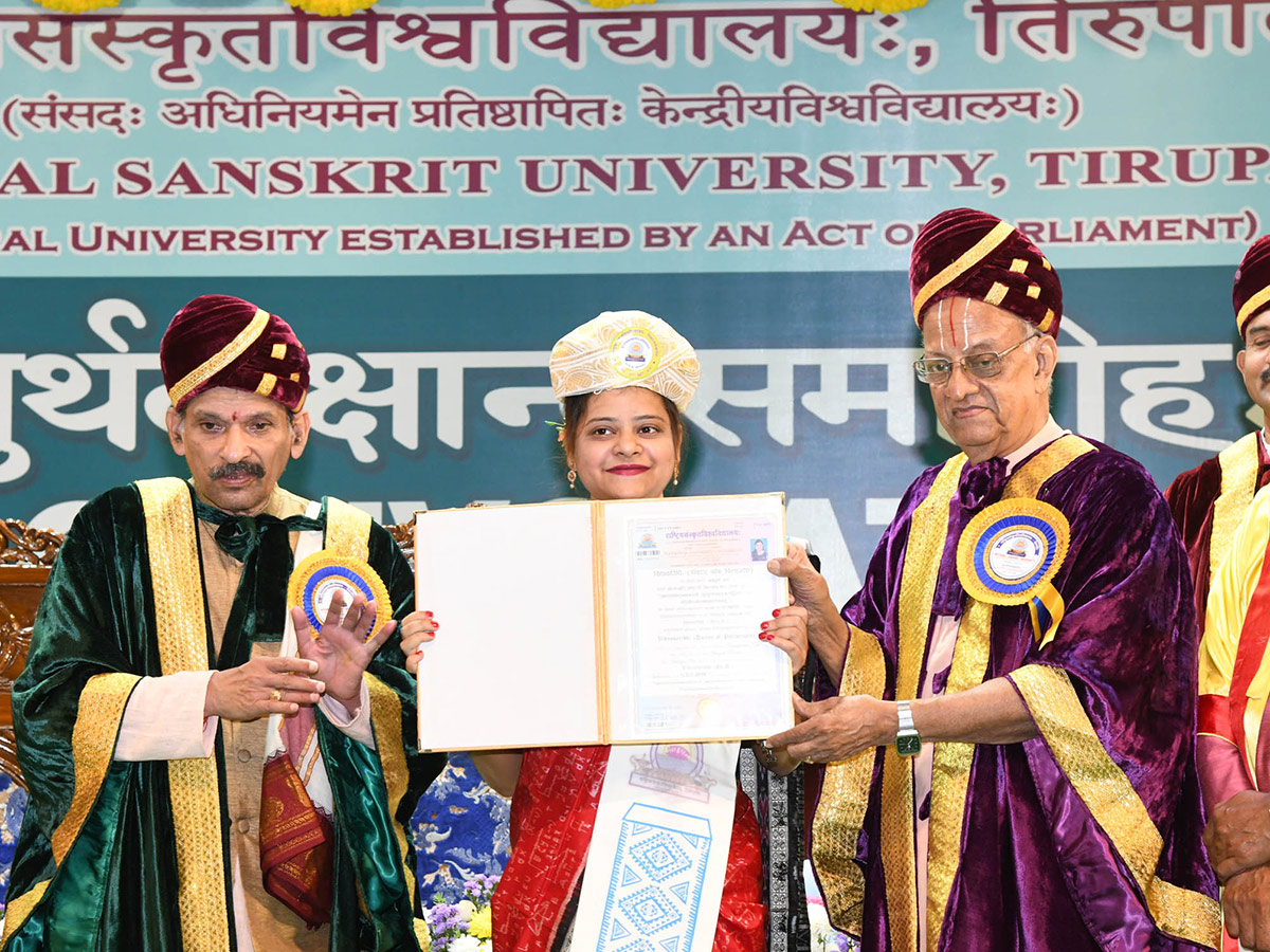 Sanskrit Varsity Holds Convocation in Tirupati Photos5