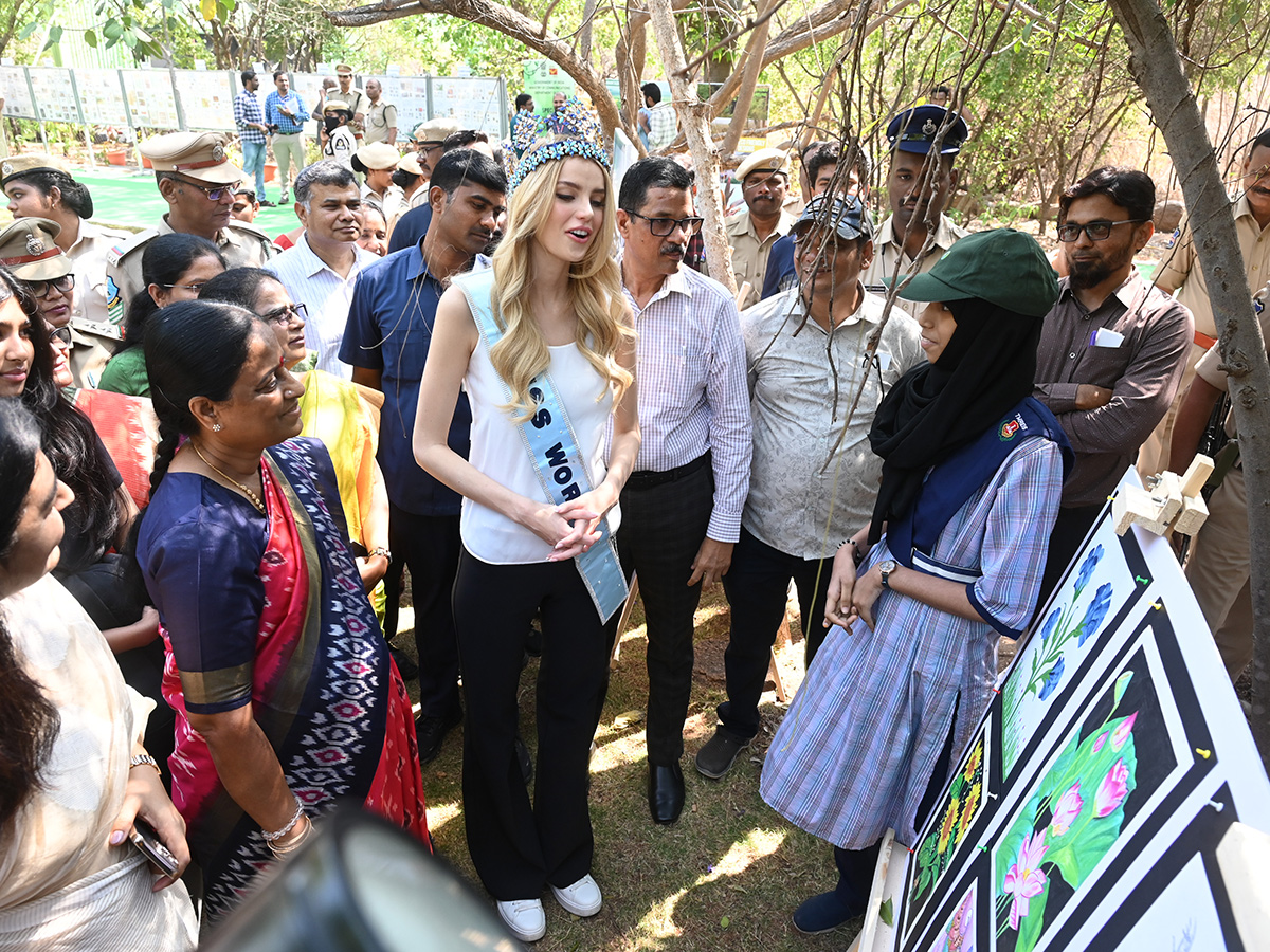 miss world kristyna pliskova in kbr park hyderabad4