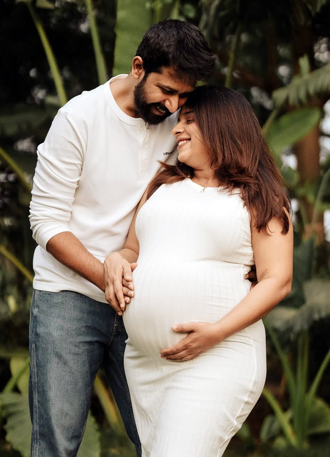 Youtuber Mahathalli Daughter And Baby Bump Pics2