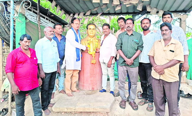 పెద్దింట్లమ్మ దేవస్థానంలో భక్తుల రద్దీ 1