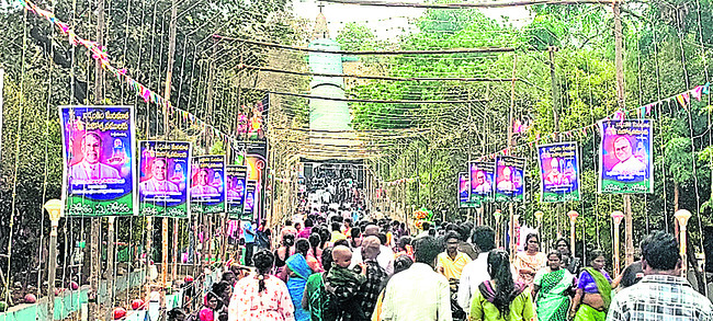 నిర్మలగిరి.. భక్తజన ఝరి1