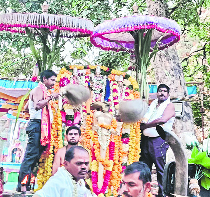 గోవిందుని రథోత్సవం1