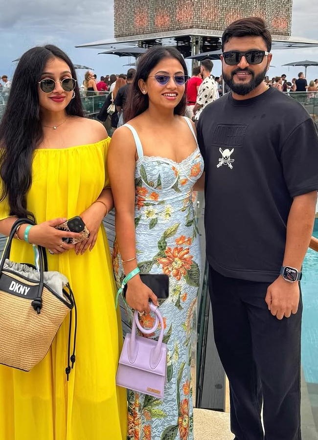 Serial beauty Navyaswamy's birthday celebrations in Bali 11