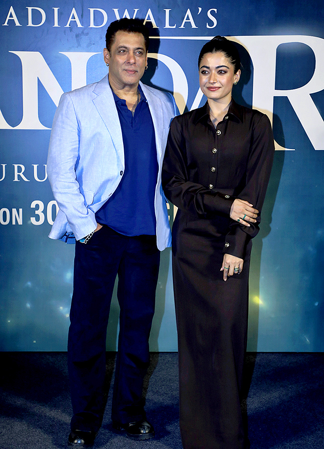 Salman Khan with Rashmika Mandanna Sikanda trailer launch Pics12