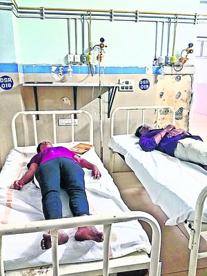 టీడీపీ నాయకుల గుండాగిరి 1
