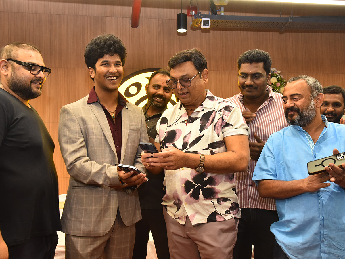 Actor Naresh Inaugurated Gold's Gym in Nanakramguda13