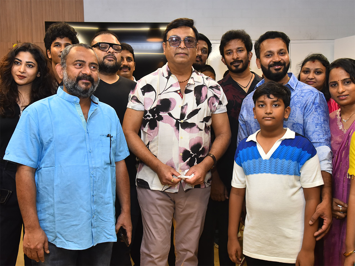 Actor Naresh Inaugurated Gold's Gym in Nanakramguda8