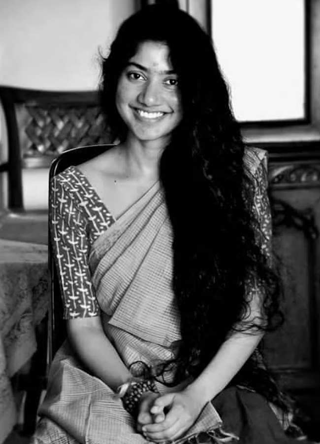 Rising Star Sai Pallavi latest photos 6