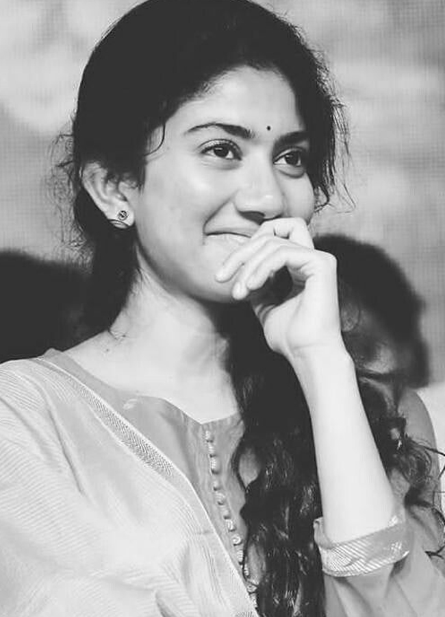 Rising Star Sai Pallavi latest photos 7