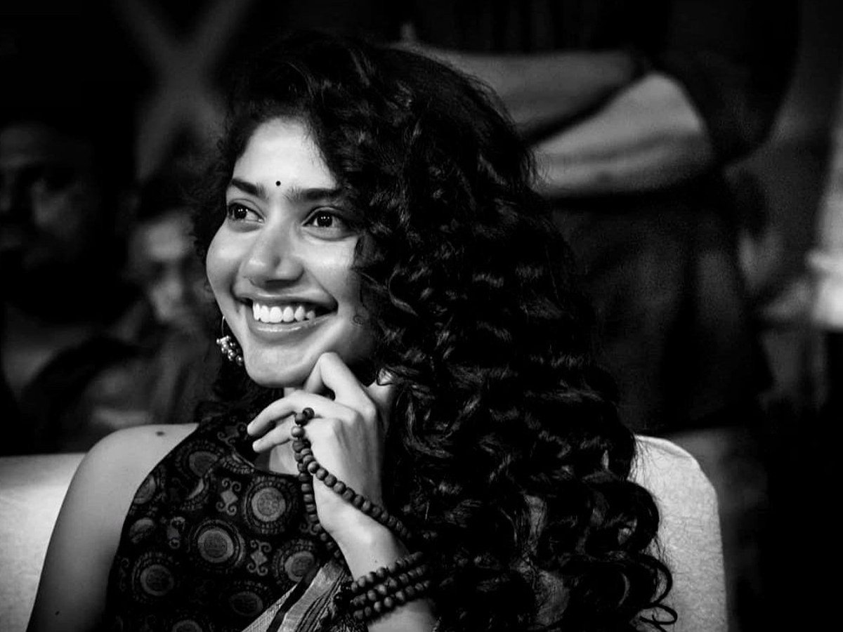 Rising Star Sai Pallavi latest photos 8