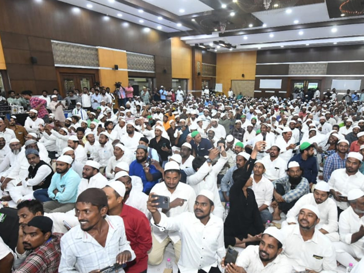 YS Jagan Special Prayers At IFTAR Dinner Photos24
