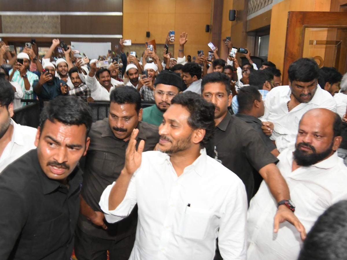 YS Jagan Special Prayers At IFTAR Dinner Photos29